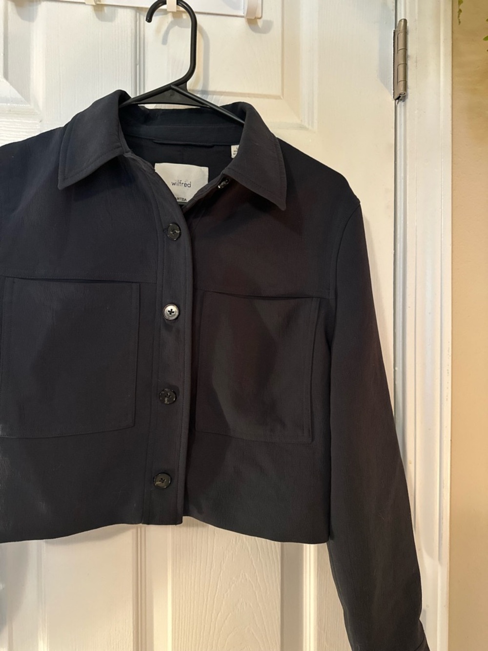 PRICE DROP Aritzia Navy Tailored Cropped Jacket Small - Picture 5 of 6